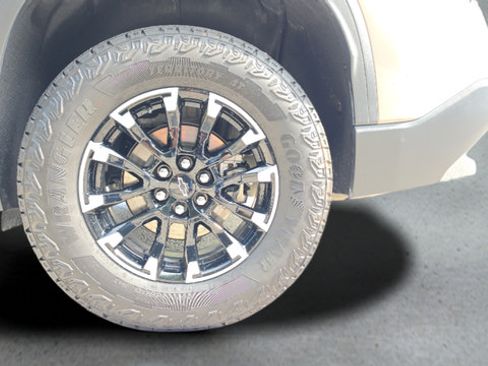 Used 2026 Chevrolet Traverse Z71 w/ Driver Confidence Package AWD/4WD image 67