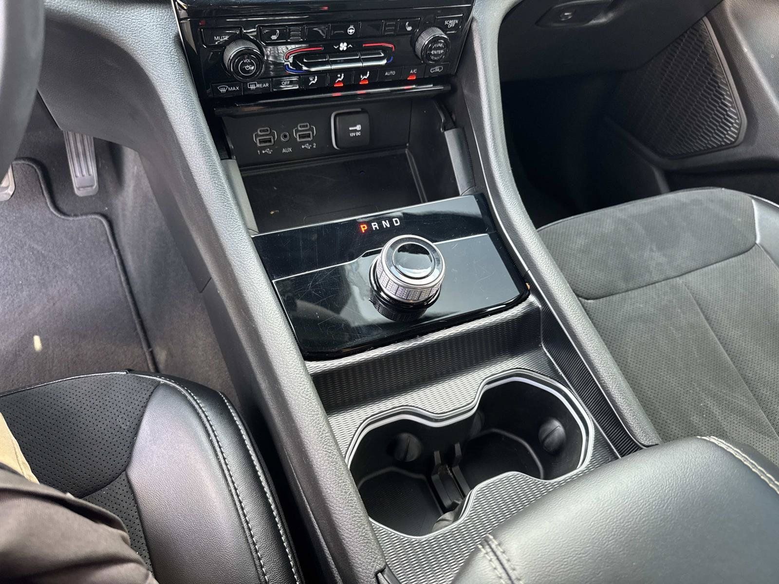 Used 2024 Jeep Grand Cherokee Altitude RWD image 28