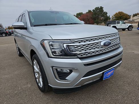 Used 2019 Ford Expedition Max Platinum image 2