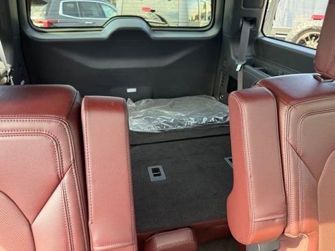 Used 2023 Ford Expedition Limited AWD/4WD image 41