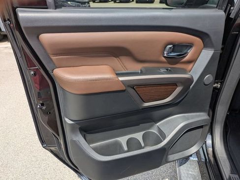 Used 2023 Nissan Titan Platinum Reserve w/ Moonroof Package RWD image 27