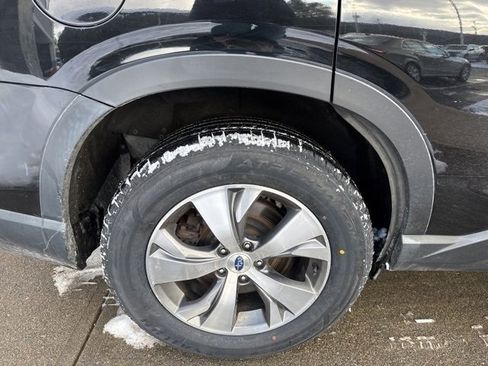 Used 2019 Subaru Ascent Premium image 12