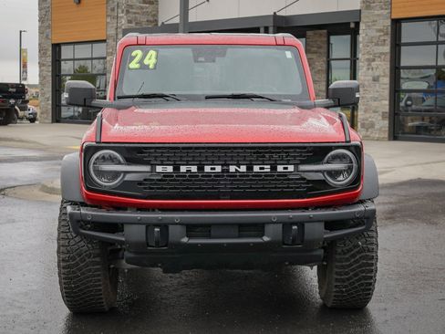 Used 2024 Ford Bronco Wildtrak image 2