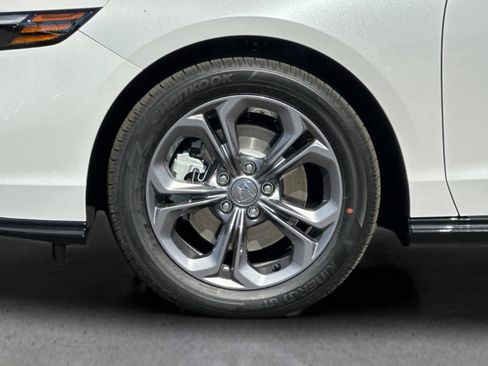 New 2025 Honda Accord EX-L image 30