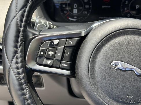 Used 2019 Jaguar F-PACE R-Sport AWD/4WD image 23
