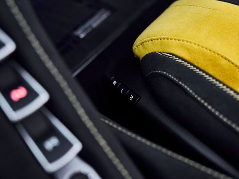 Used 2026 McLaren 750S Spider RWD image 42