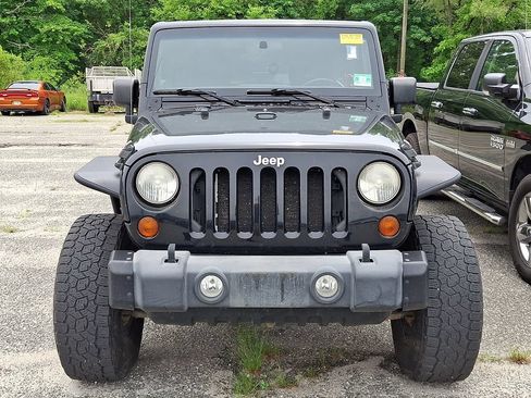 Used 2012 Jeep Wrangler Unlimited Sport AWD/4WD image 2