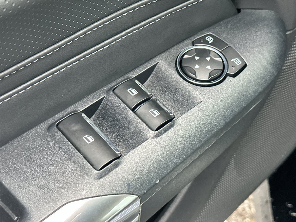 Used 2025 Ford Mustang Premium RWD image 17