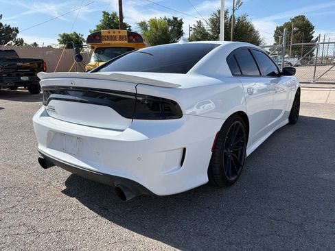 Used 2022 Dodge Charger R/T w/ Plus Group RWD image 4