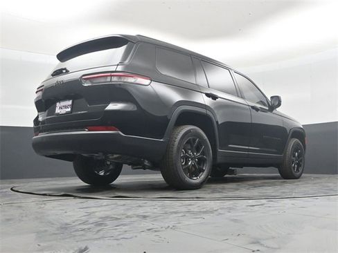 New 2025 Jeep Grand Cherokee L Altitude image 42