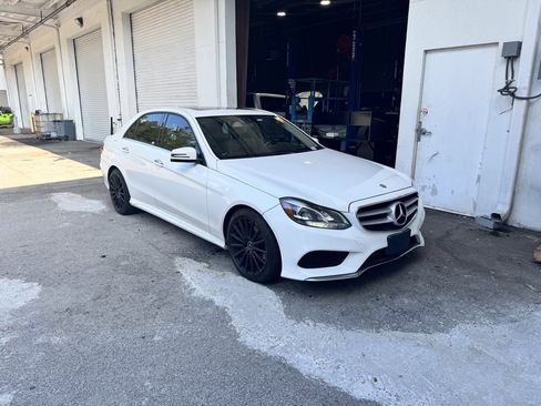 Used 2014 Mercedes-Benz E 350 4MATIC Sedan image 1