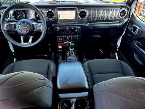 Used 2023 Jeep Wrangler Unlimited Rubicon 4xe image 22