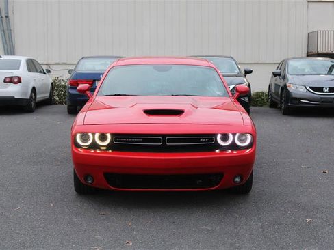 Used 2019 Dodge Challenger GT image 3
