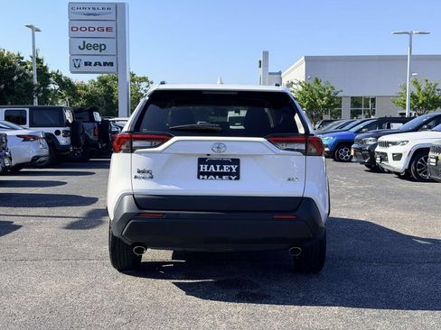 Used 2025 Toyota RAV4 XLE FWD image 3