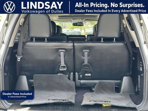 Used 2013 Lexus LX 570 4WD w/ Luxury Pkg image 17
