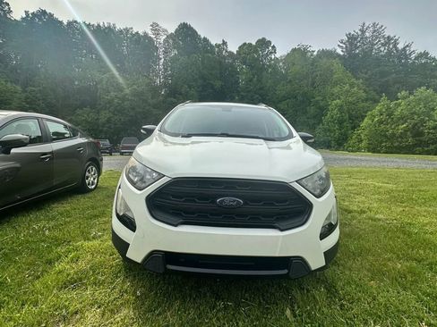 Used 2020 Ford EcoSport SES image 3