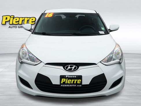 Used 2016 Hyundai Veloster FWD image 5
