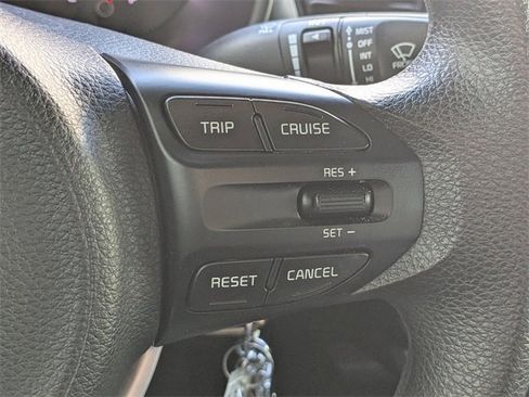 Used 2018 Kia Rio S image 26