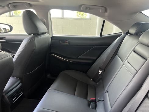 Used 2020 Lexus IS 300 image 23