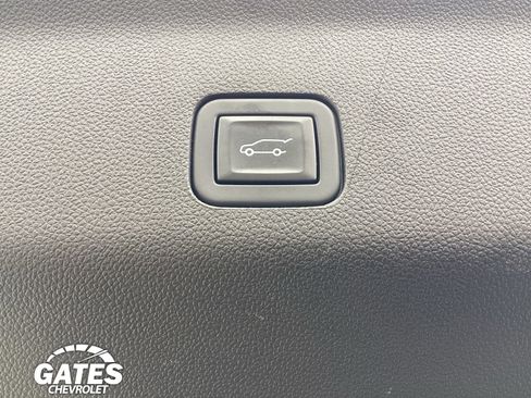 Used 2024 Chevrolet Tahoe Premier AWD/4WD image 11