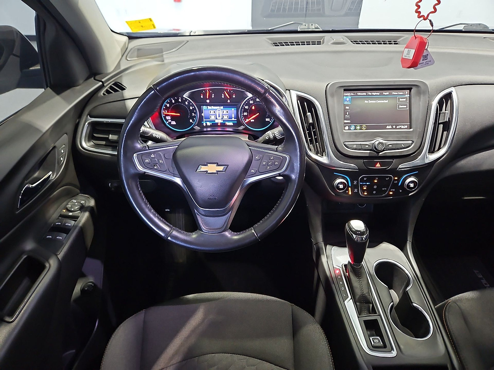 Used 2019 Chevrolet Equinox LT FWD image 14