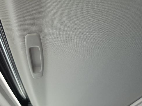 Used 2020 Toyota RAV4 Limited FWD image 30