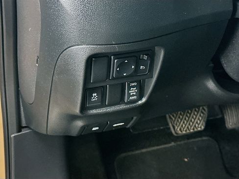 Used 2013 Nissan Juke SV AWD/4WD image 17