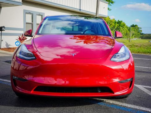 Used 2021 Tesla Model Y Long Range image 2