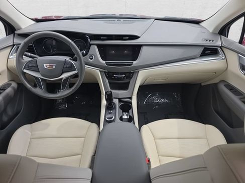 Used 2021 Cadillac XT5 Premium Luxury w/ LPO, Floor Liner Package AWD/4WD image 9
