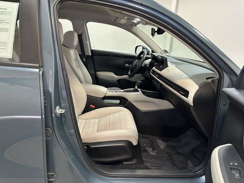 Certified 2024 Honda HR-V LX image 38