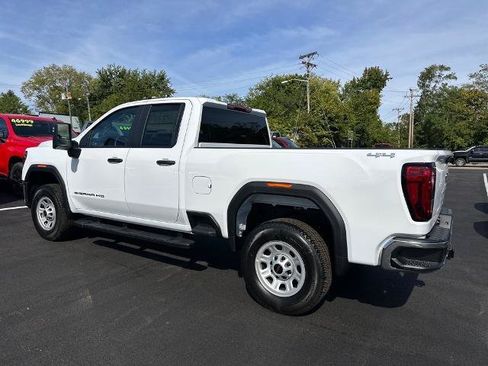 Used 2026 GMC Sierra 2500 Pro w/ Convenience Package AWD/4WD image 3