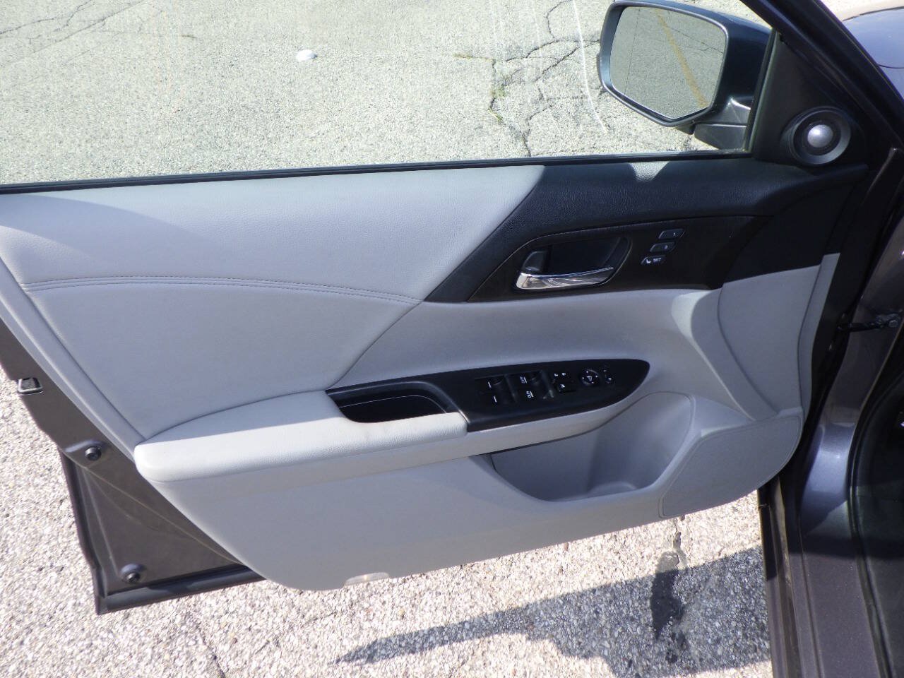 Used 2013 Honda Accord Touring image 9