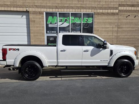 Used 2019 Ford F350 Platinum w/ Platinum Ultimate Package image 5