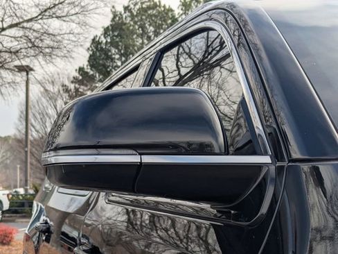 Used 2023 Jeep Wagoneer Series III w/ Preferred Equipment Group image 12