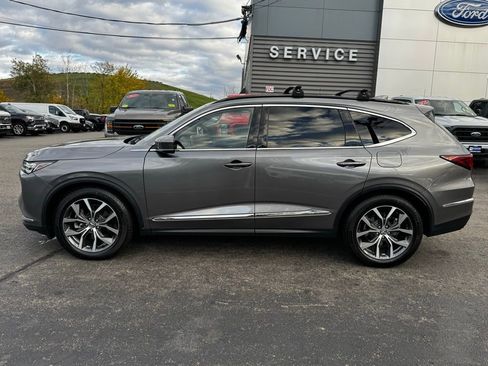 Used 2023 Acura MDX SH-AWD w/ Technology Package image 2