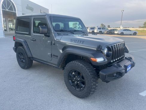 Used 2022 Jeep Wrangler Sport AWD/4WD image 10