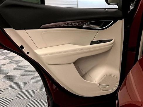 Used 2023 Buick Envision Avenir image 21