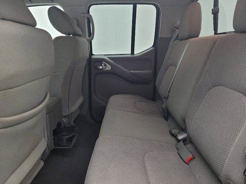 Used 2019 Nissan Frontier SV AWD/4WD image 18