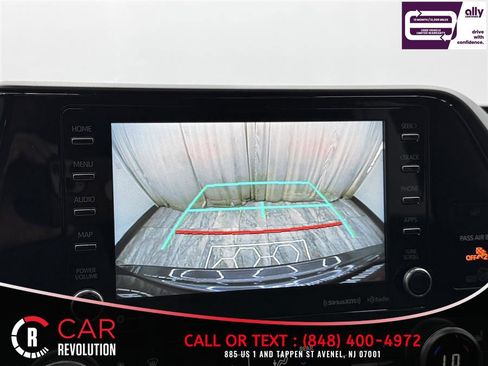 Used 2022 Toyota Highlander XLE image 25