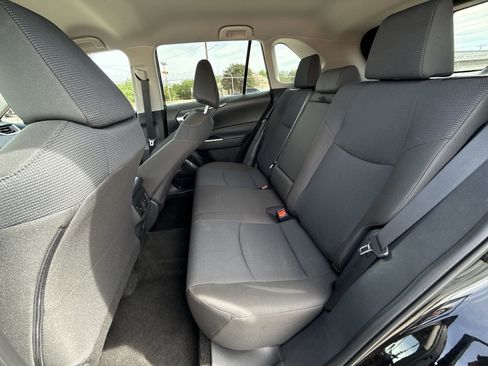 Certified 2025 Toyota RAV4 LE FWD image 24