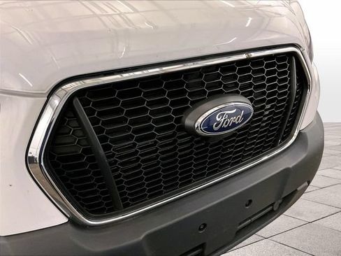 Used 2024 Ford Transit 250 Low Roof w/ Exterior Upgrade Package RWD image 27