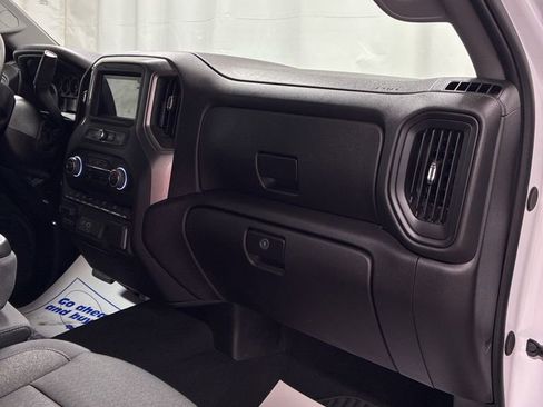 Used 2025 Chevrolet Silverado 2500 Custom w/ Custom Value Package image 28