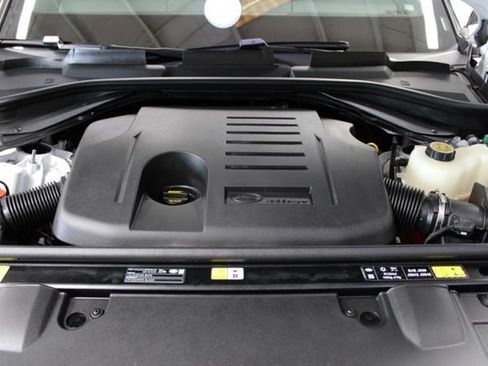Used 2025 Land Rover Range Rover Long Wheelbase SE AWD/4WD image 35