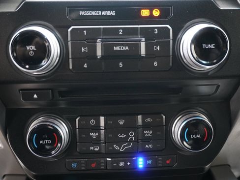 Used 2018 Ford F250 Platinum w/ Platinum Ultimate Package image 25