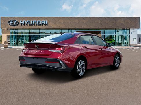 New 2025 Hyundai Elantra Sport image 7