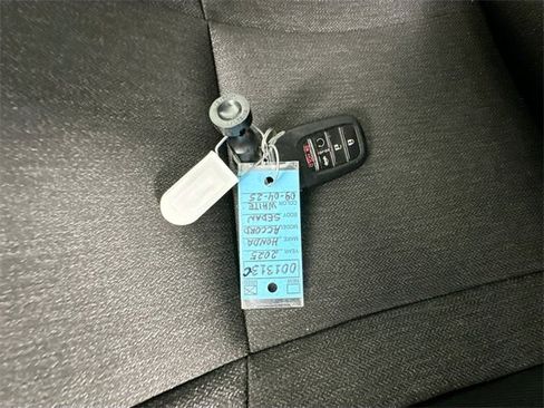 Used 2025 Honda Accord LX image 31