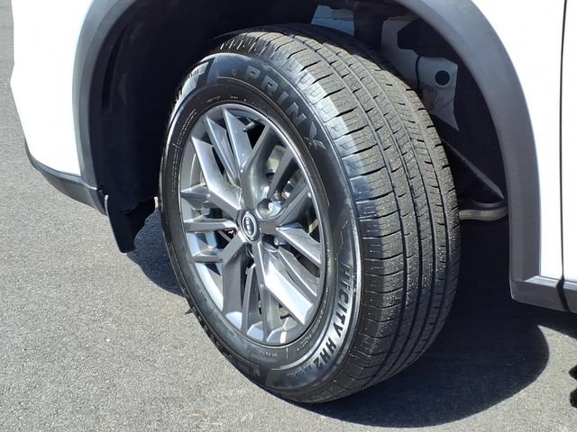 Used 2024 Nissan Rogue S AWD/4WD image 8