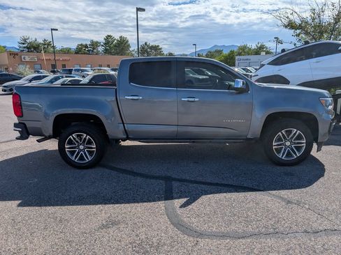 Used 2022 Chevrolet Colorado LT w/ Chrome Appearance Package RWD image 6