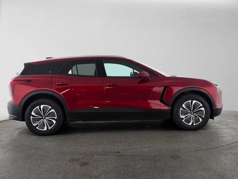 Used 2024 Chevrolet Blazer EV LT AWD/4WD image 2