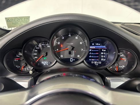 Used 2017 Porsche 911 Carrera image 24